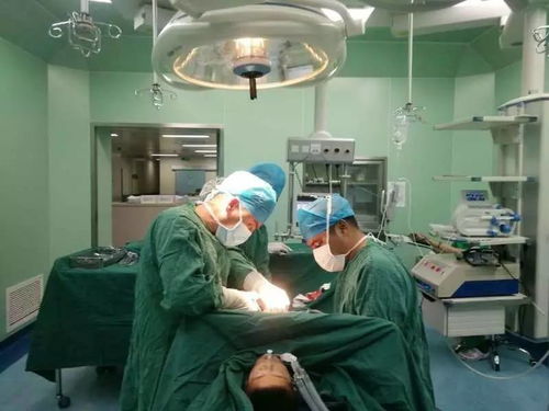 专家团队助力南疆医疗 信息化与儿科业务融合新篇章